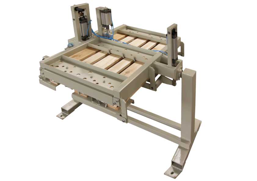 SDP-03 pallet assembly table